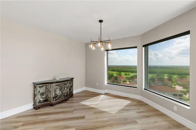 1060 Borghese LN 902, Naples, FL 34114
