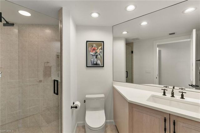 1060 Borghese LN 902, Naples, FL 34114
