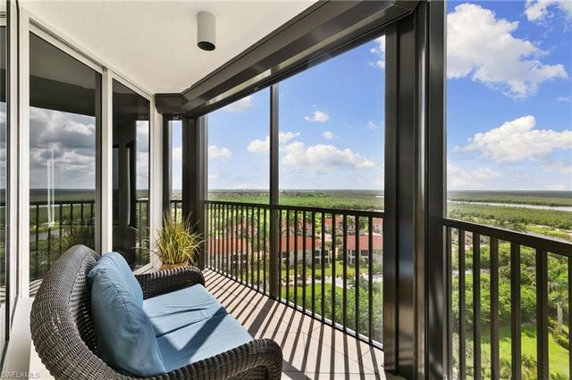 1060 Borghese LN 902, Naples, FL 34114