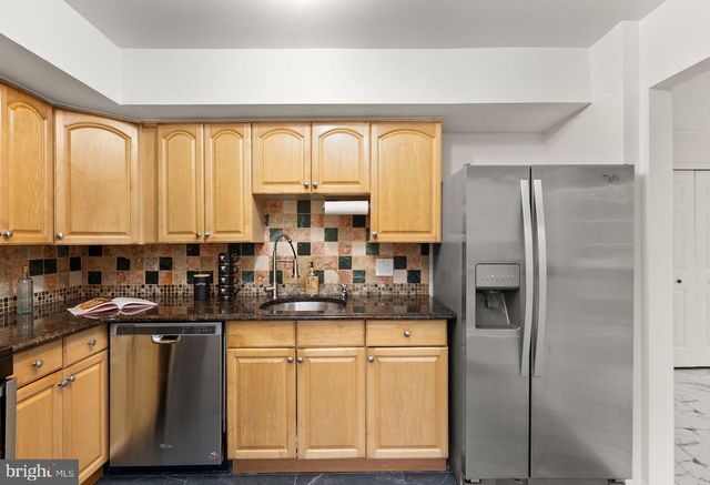 1949 KENNEDY DR, Mclean, VA 22102