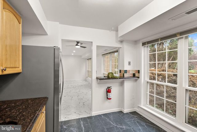 1949 KENNEDY DR, Mclean, VA 22102