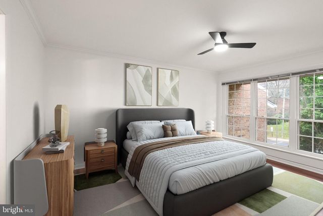 1949 KENNEDY DR, Mclean, VA 22102