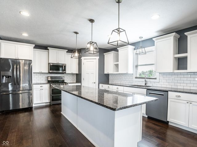 2851 N Franklin Street, Greenfield, IN 46140