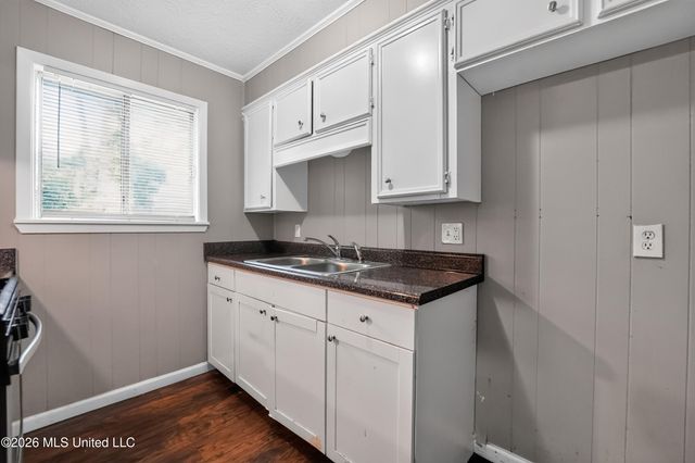 6352 Abraham Lincoln Drive, Jackson, MS 39213
