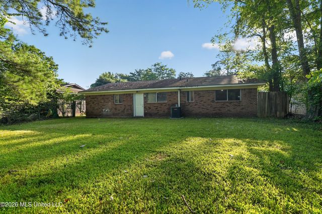 6352 Abraham Lincoln Drive, Jackson, MS 39213