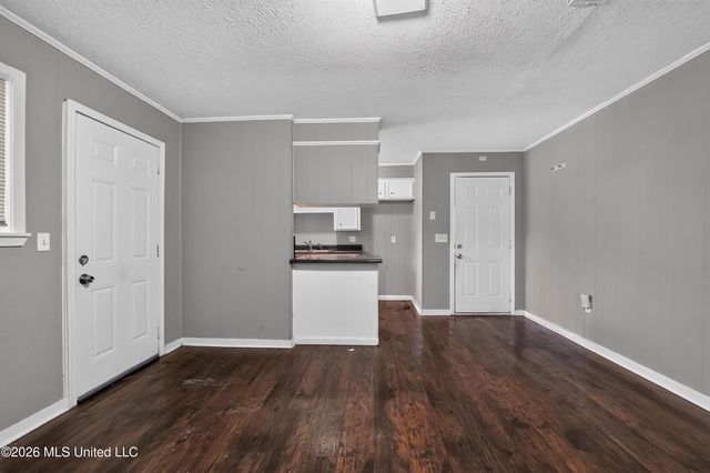 6352 Abraham Lincoln Drive, Jackson, MS 39213
