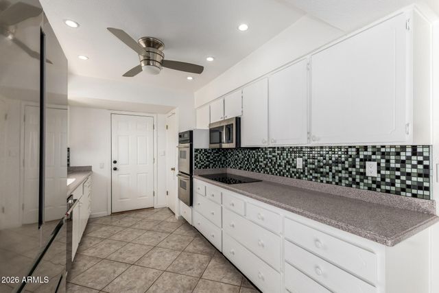 9611 W TERRACE Lane, Sun City, AZ 85373