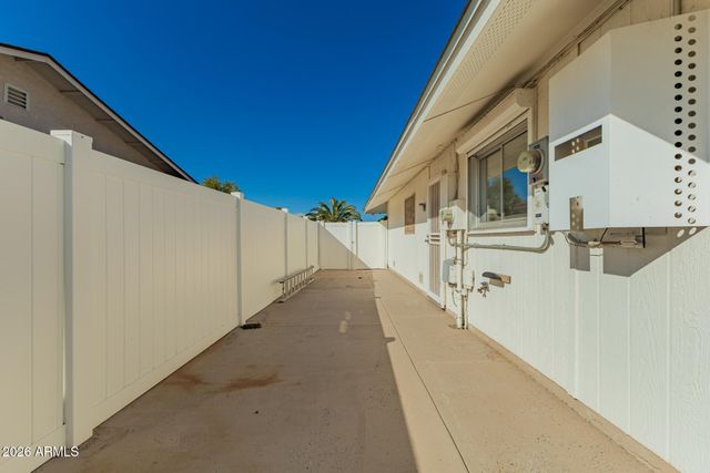 9611 W TERRACE Lane, Sun City, AZ 85373