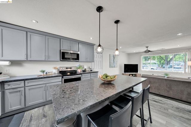 1240 Duffy Way, Brentwood, CA 94513
