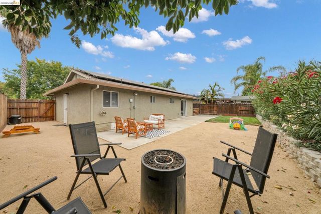 1240 Duffy Way, Brentwood, CA 94513