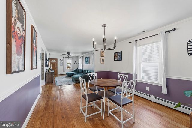15 S CLINTON AVE, Maple Shade, NJ 08052