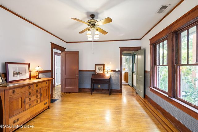 2221 Bonnycastle Ave, Louisville, KY 40205