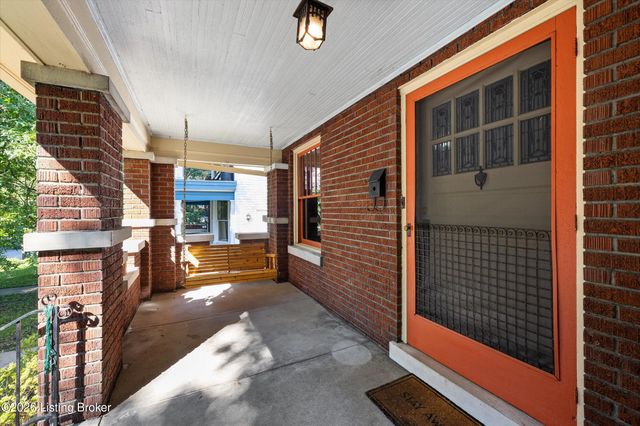2221 Bonnycastle Ave, Louisville, KY 40205