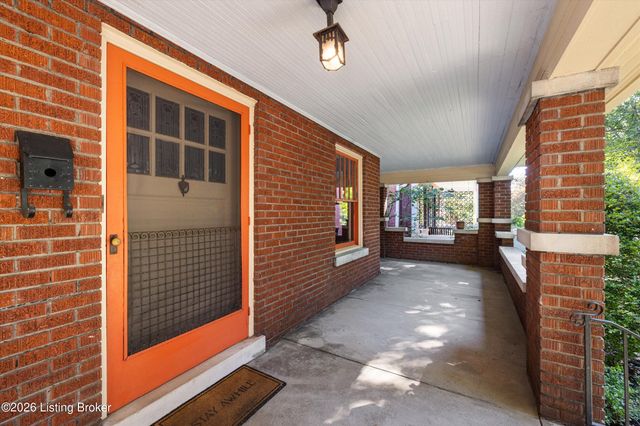 2221 Bonnycastle Ave, Louisville, KY 40205