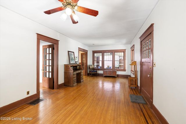 2221 Bonnycastle Ave, Louisville, KY 40205