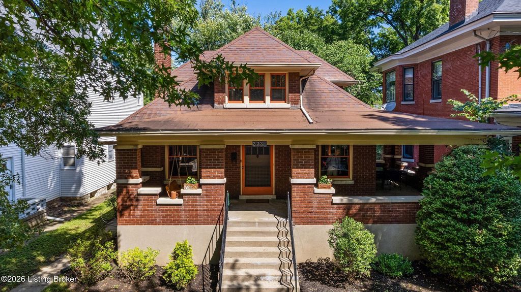 2221 Bonnycastle Ave, Louisville, KY 40205