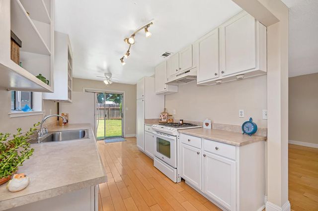 7204 Grenola Way, Citrus Heights, CA 95621