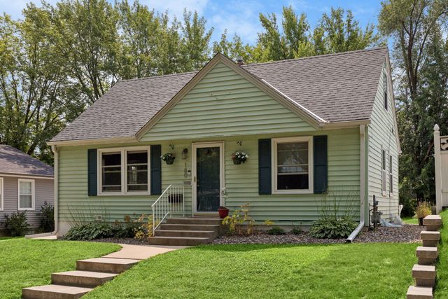 180 Westchester Drive, West Saint Paul, MN 55118