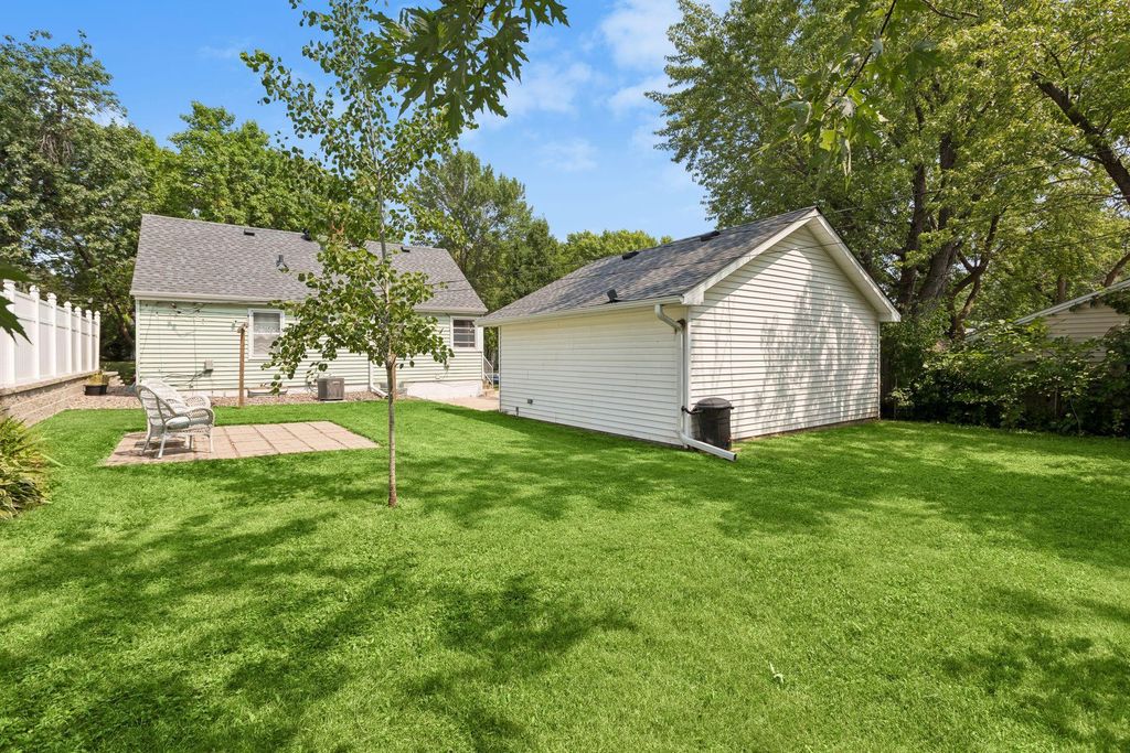 180 Westchester Drive, West Saint Paul, MN 55118 — photo 3