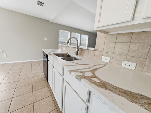 1405 Eagles Nest Trail, Krum, TX 76249