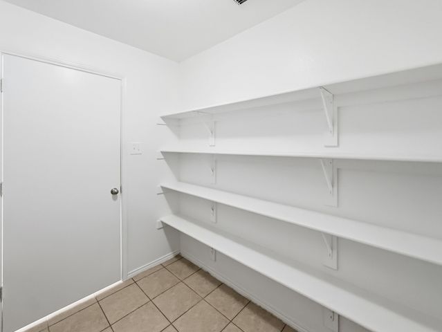 1405 Eagles Nest Trail, Krum, TX 76249