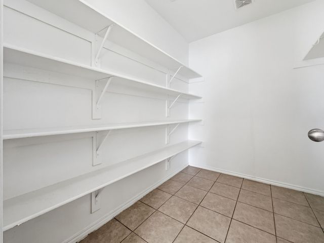 1405 Eagles Nest Trail, Krum, TX 76249