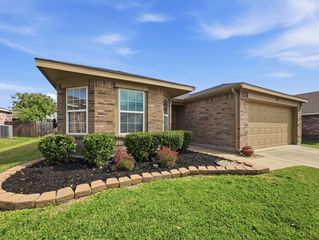 1405 Eagles Nest Trail, Krum, TX 76249