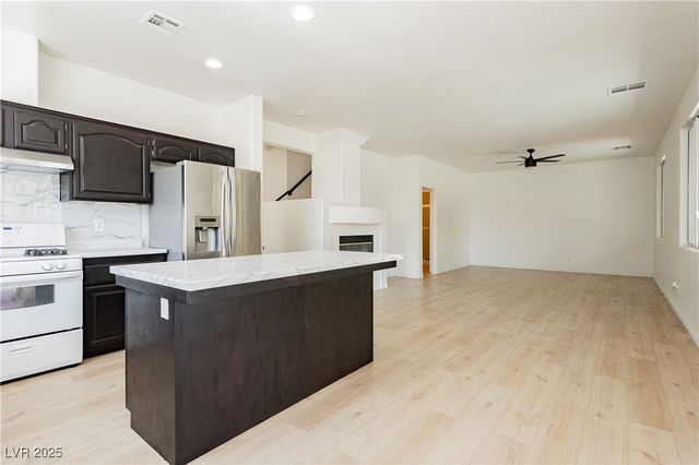 8224 Cassis Court, Las Vegas, NV 89117