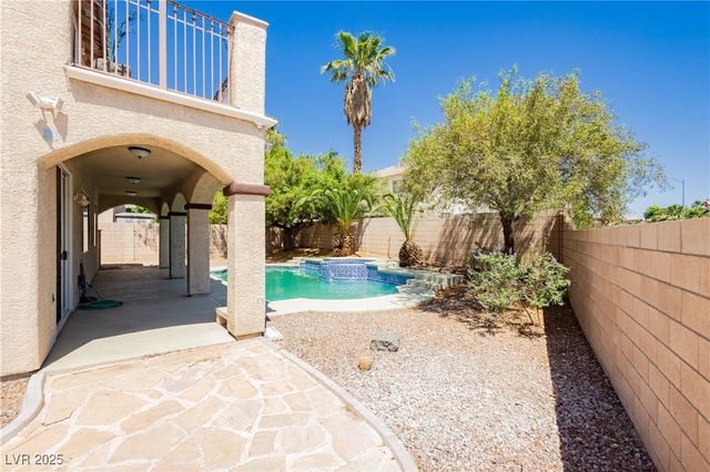 8224 Cassis Court, Las Vegas, NV 89117