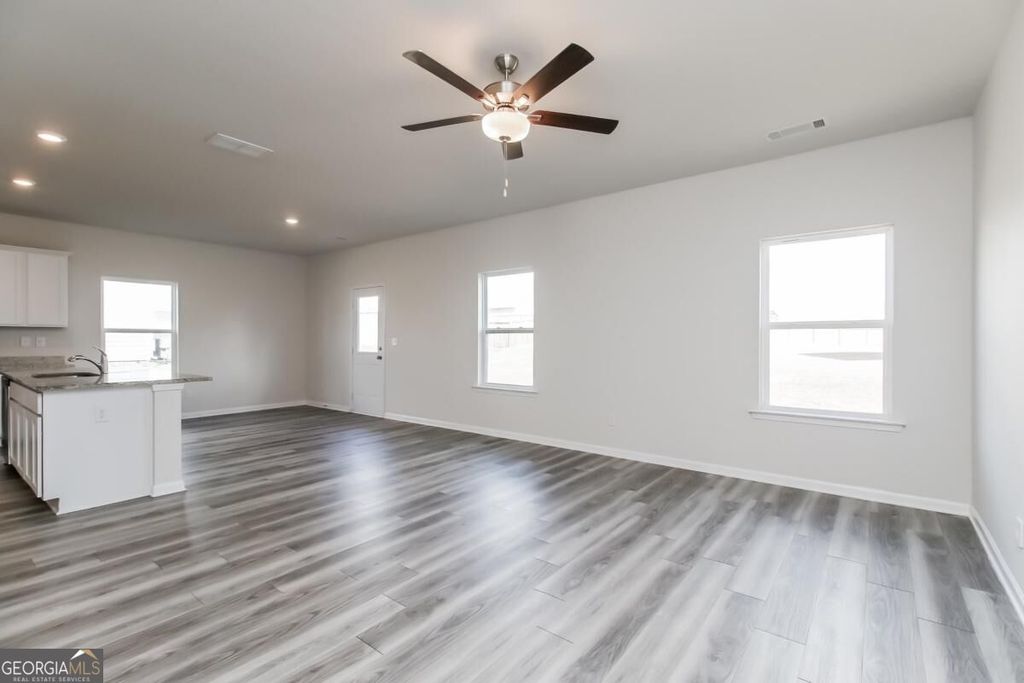 160 Avondale Boulevard, Conyers, GA 30013 — photo 3