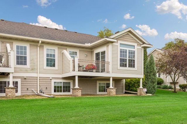 516 Holly Lane N, Oakdale, MN 55128