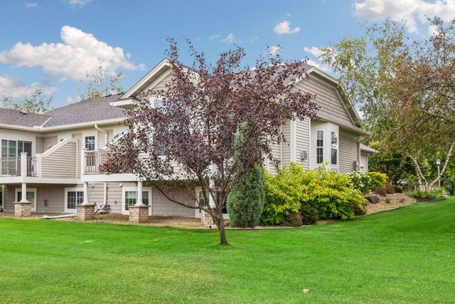 516 Holly Lane N, Oakdale, MN 55128