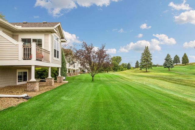 516 Holly Lane N, Oakdale, MN 55128