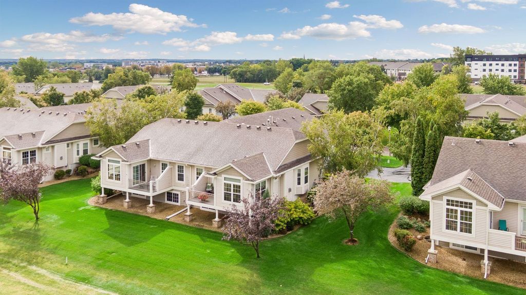 516 Holly Lane N, Oakdale, MN 55128 — photo 3