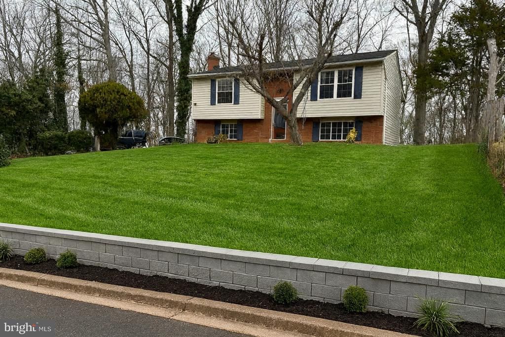 111 GALAXIE DR, Fredericksburg, VA 22407