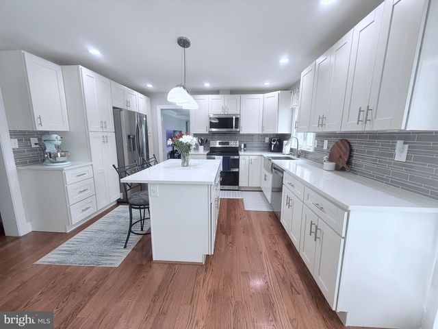 501 STANFORD RD, Fairless Hills, PA 19030