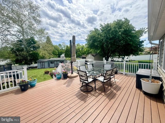 501 STANFORD RD, Fairless Hills, PA 19030