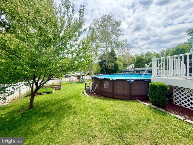 501 STANFORD RD, Fairless Hills, PA 19030