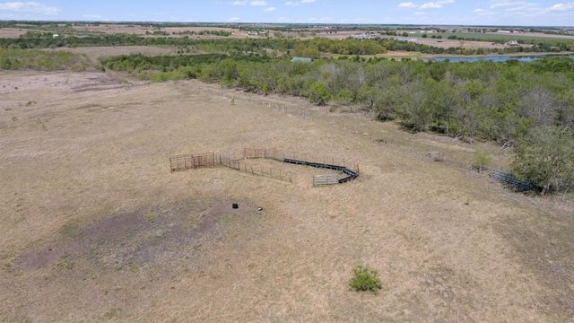 1167 County Road 427, Thrall, TX 76578