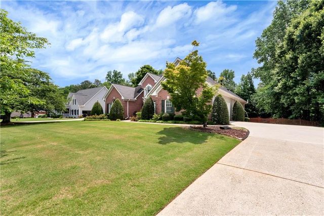 3885 Lake Juliette Drive, Buford, GA 30519