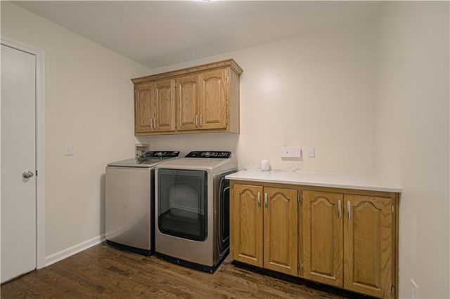 1500 Amesbury Avenue, Liberty, MO 64068