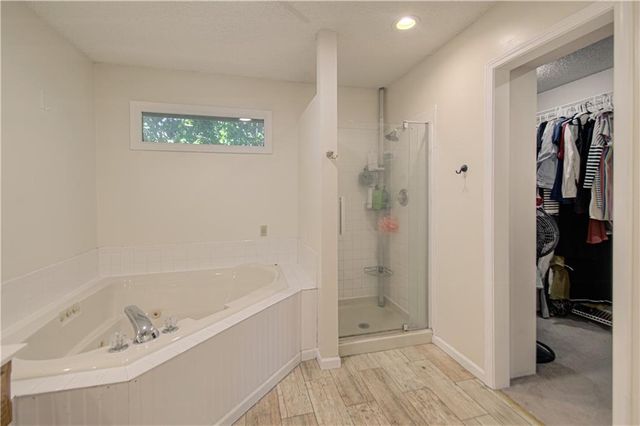 1500 Amesbury Avenue, Liberty, MO 64068