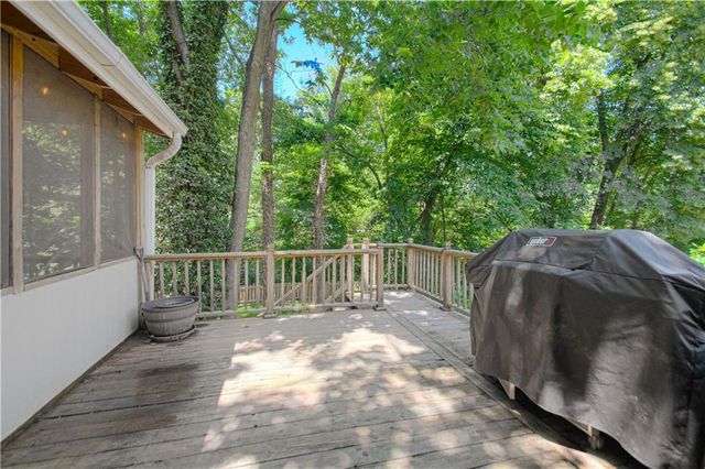 1500 Amesbury Avenue, Liberty, MO 64068
