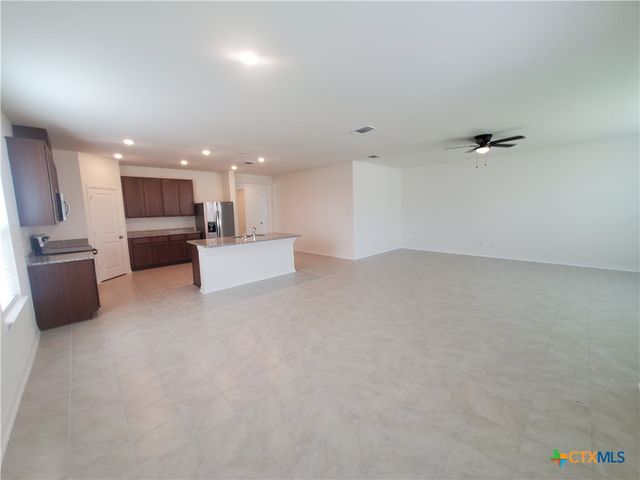 518 Deer Crest Drive, New Braunfels, TX 78130