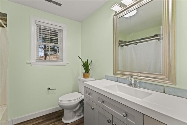 73 Oak Ridge Dr W, Brockton, MA 02301