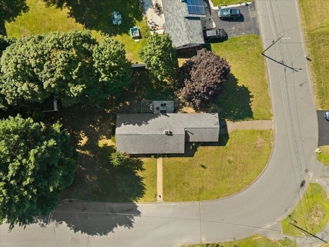 73 Oak Ridge Dr W, Brockton, MA 02301