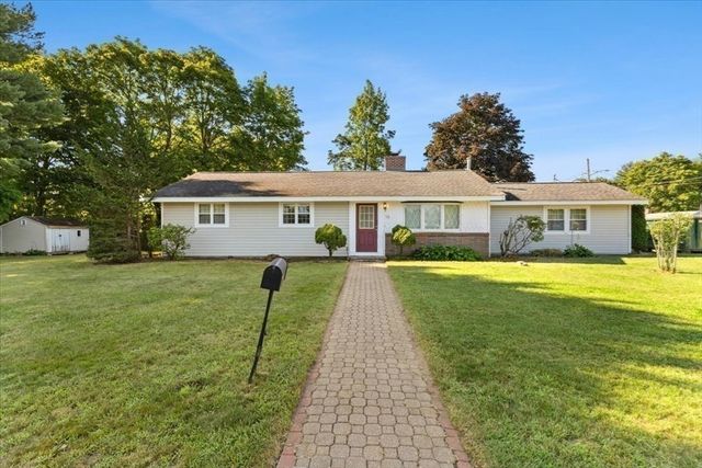 73 Oak Ridge Dr W, Brockton, MA 02301