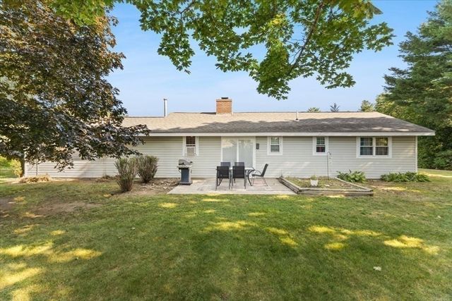 73 Oak Ridge Dr W, Brockton, MA 02301
