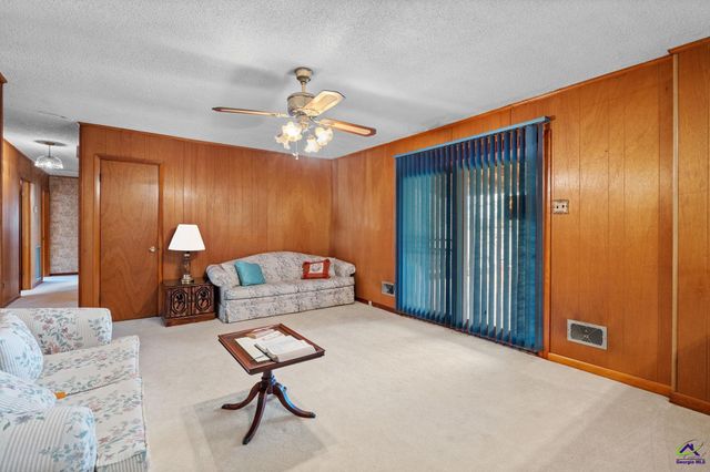 104 Lakeside Drive, Warner Robins, GA 31088