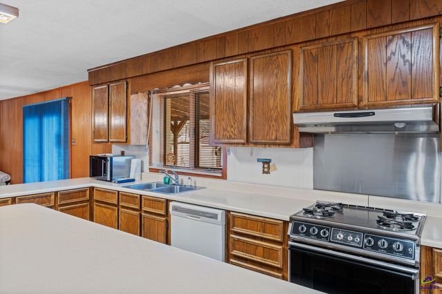 104 Lakeside Drive, Warner Robins, GA 31088